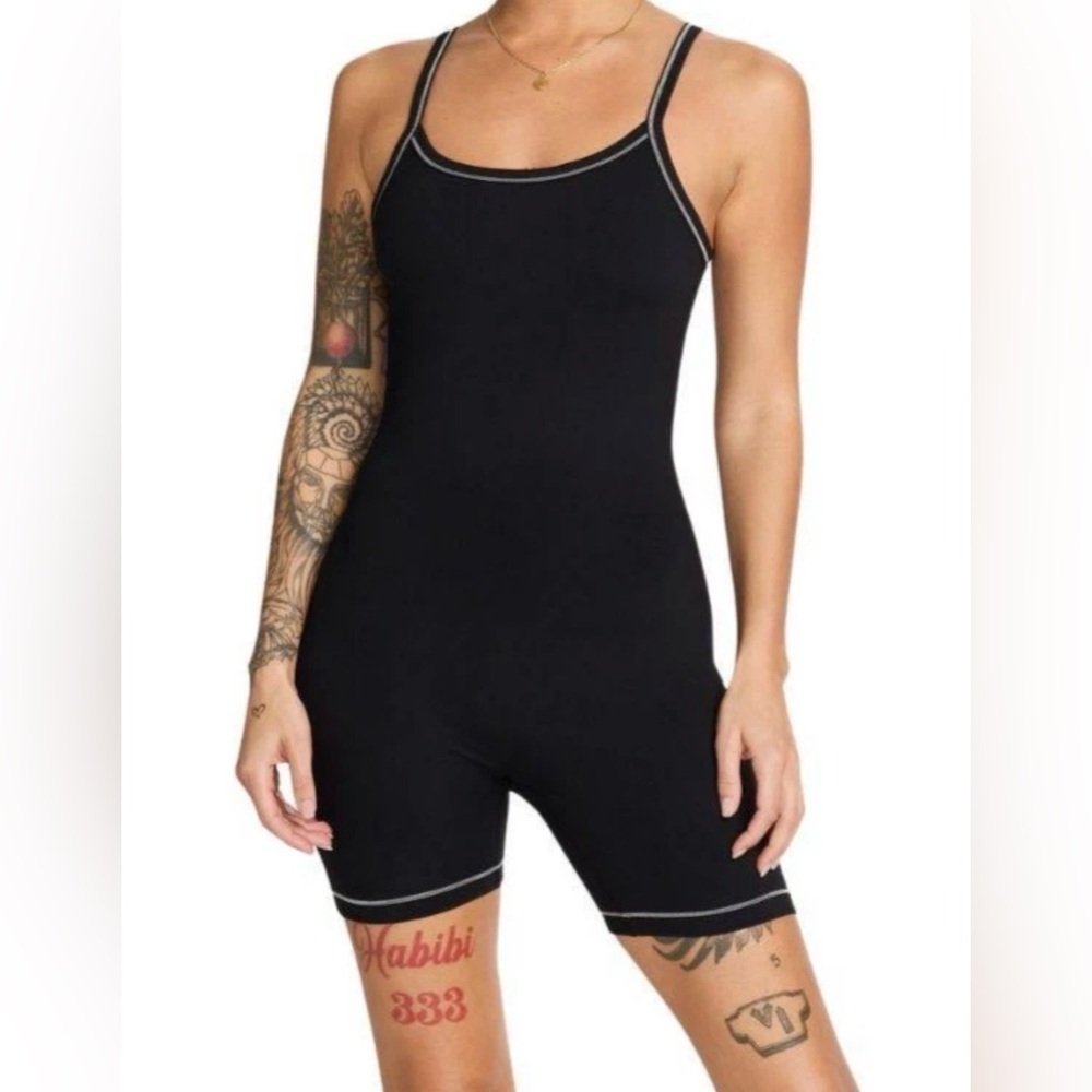 🆕 Nike One Dri-FIT Short Bodysuit Size XS